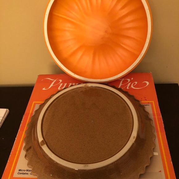 Pumpkin pie plate with lid - Picture 3 of 7